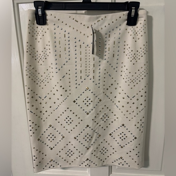 White House Black Market Dresses & Skirts - NWT White House Black Market Cream Skirt Silver/Gold Studded Embellishments Sz 0